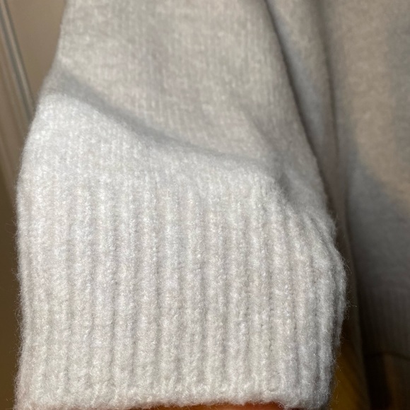 Zara Basic Knit Turtleneck Sweater - Picture 4 of 4